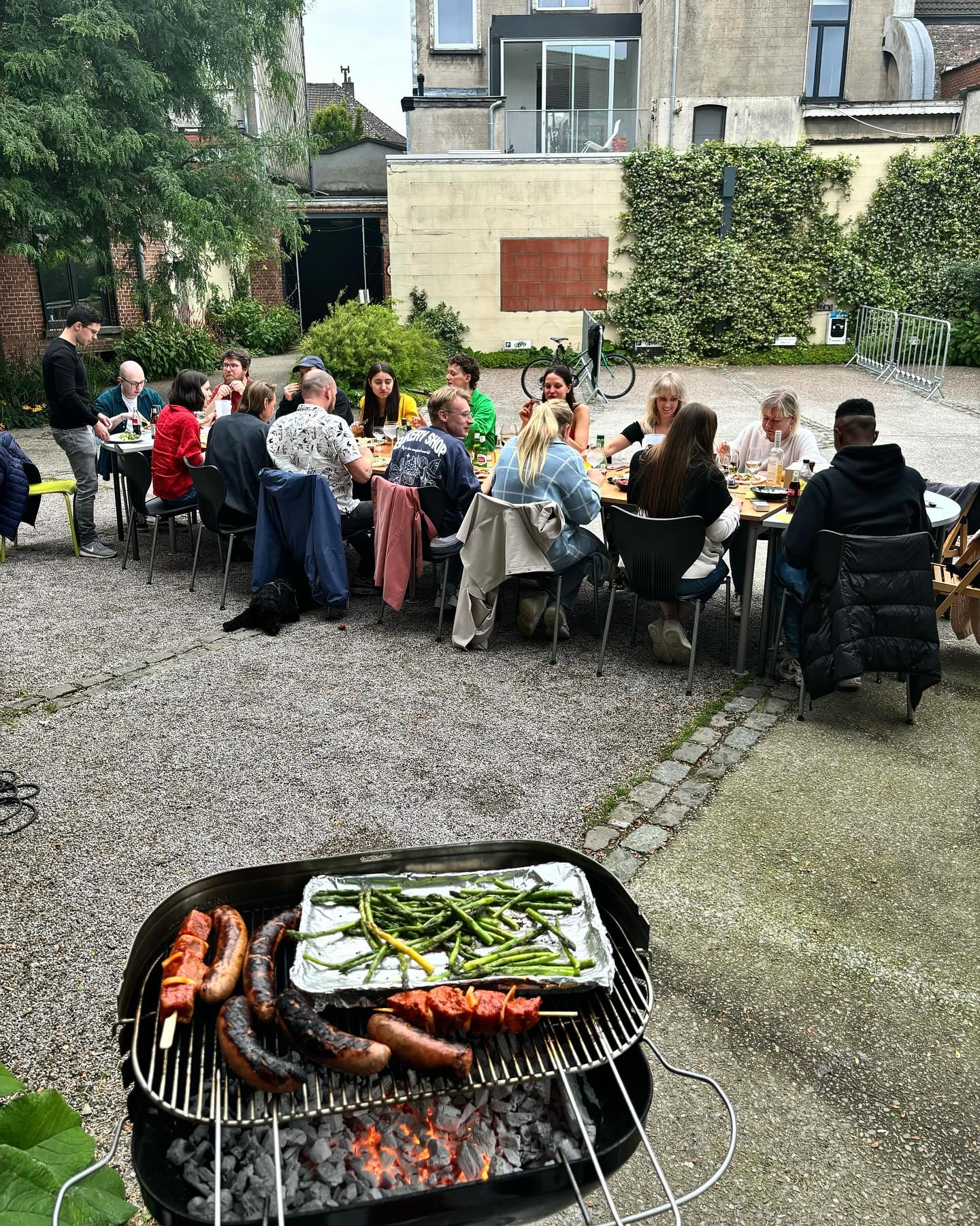 There’s nothing like firing up the grill and sharing delicious flavors with the team. 
#GrillandChill #LifeAtBaldwin